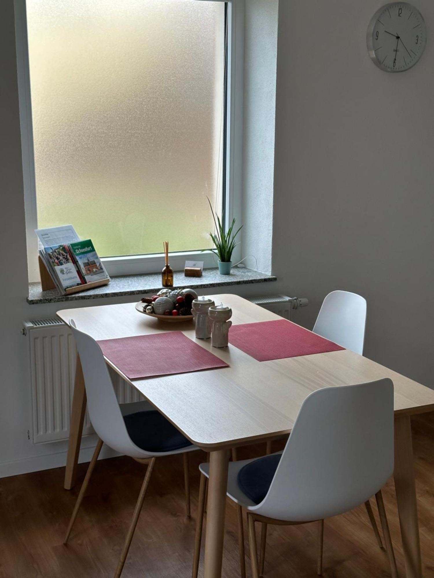 Ferienwohnung Um'S Eck オクゼンフルト エクステリア 写真