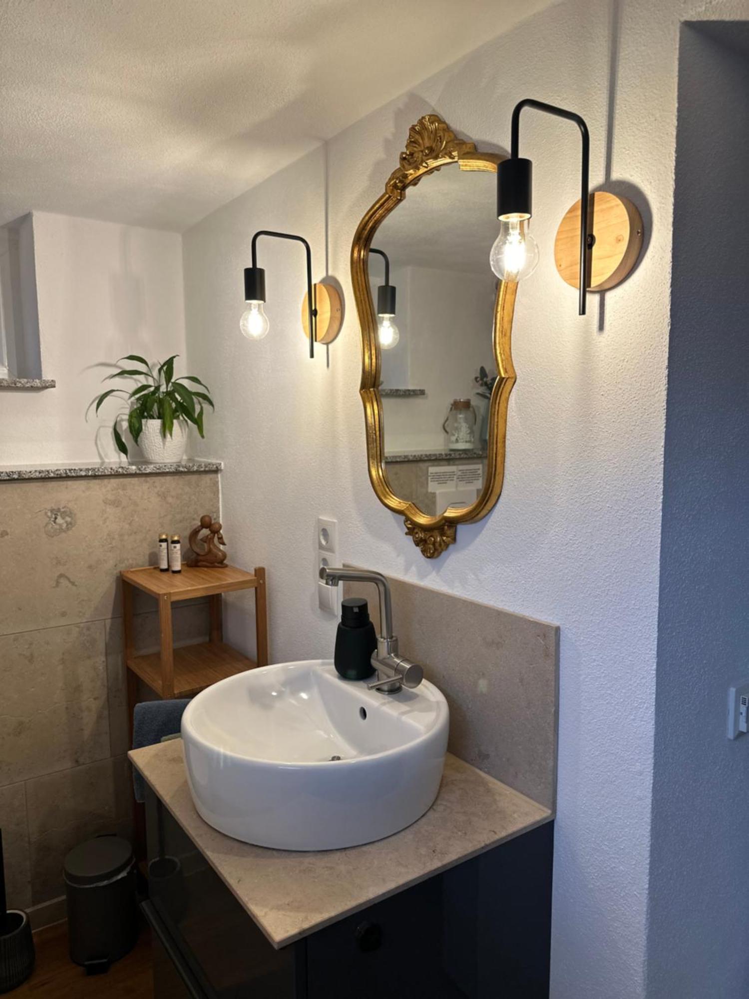 Ferienwohnung Um'S Eck オクゼンフルト エクステリア 写真