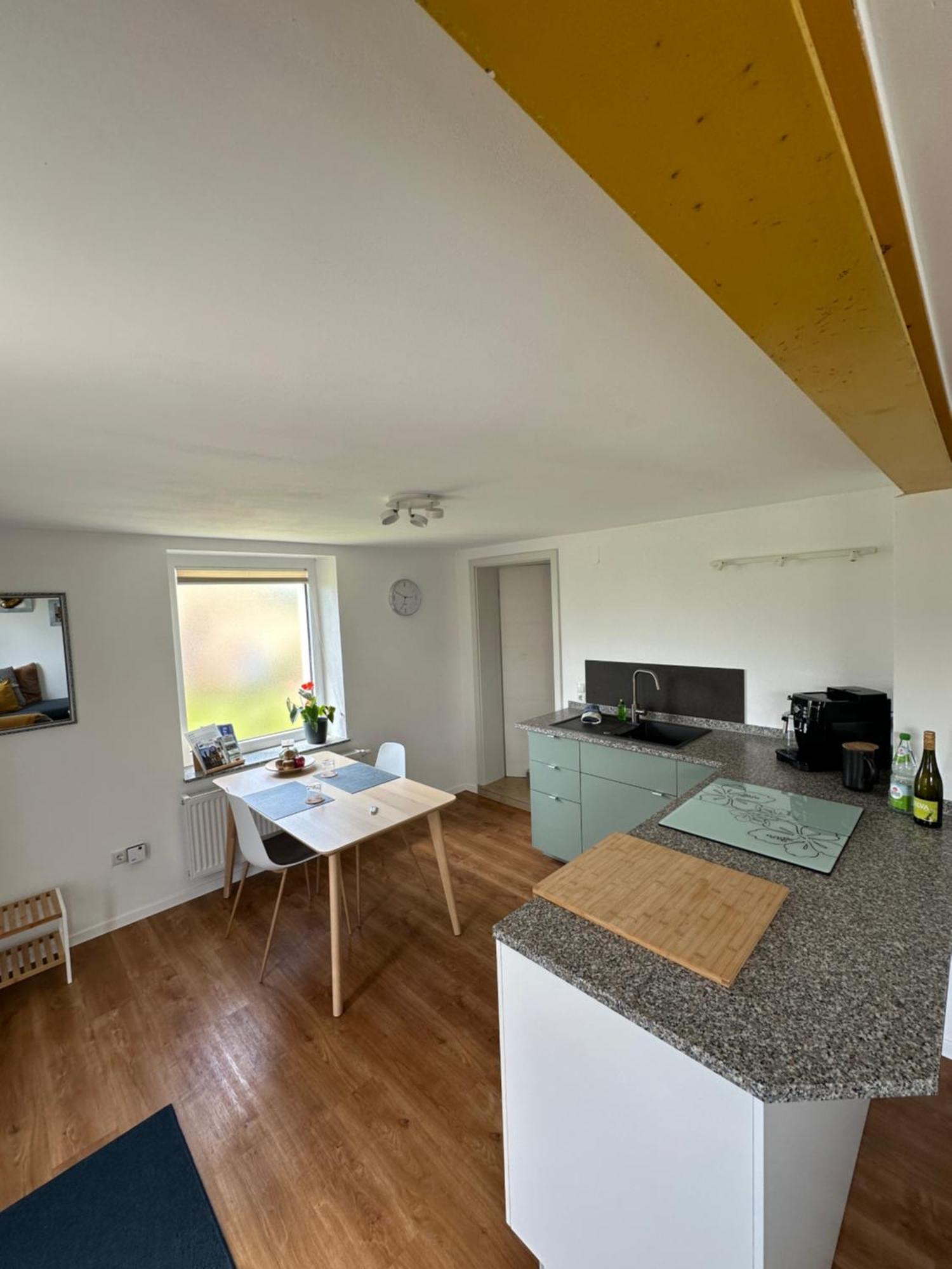 Ferienwohnung Um'S Eck オクゼンフルト エクステリア 写真