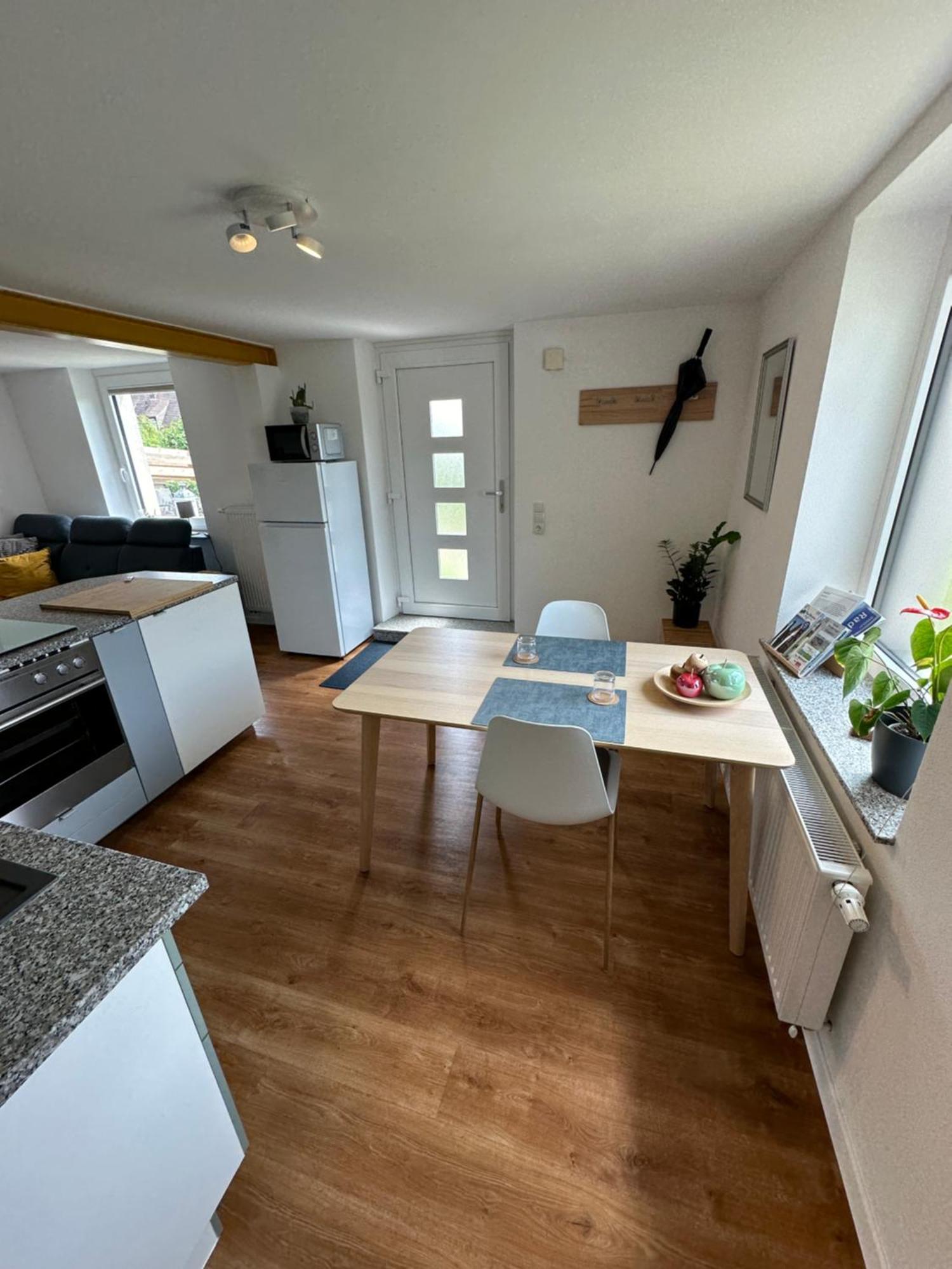 Ferienwohnung Um'S Eck オクゼンフルト エクステリア 写真
